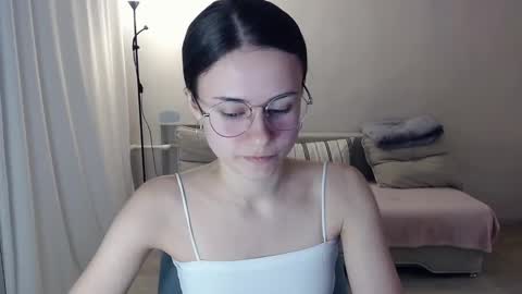 Snapshot of eliscuteblonde chatting on 01-22-25, 08:28 Elis online show from 01-22-25, 08:28