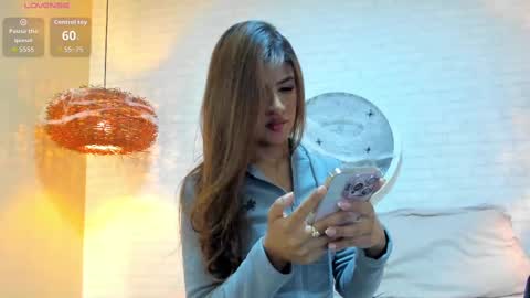 Elise diamond online show from 10-24-25, 11:34