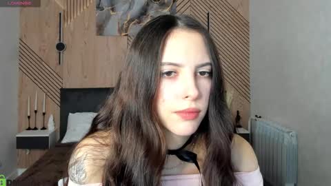 Snapshot of elise_robbie chatting on 02-26-26, 01:04 Elise online show from 02-26-26, 01:04