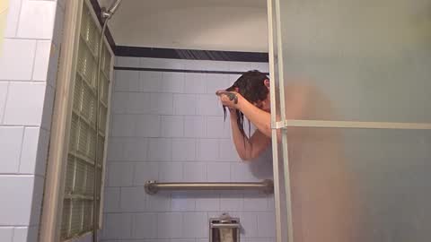 elisehipele online show from 09-21-25, 10:06