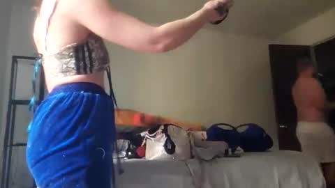 elisehipele online show from 11-02-25, 05:37