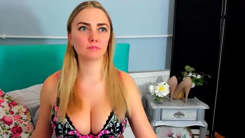 Snapshot of eliseshining chatting on 01-17-25, 05:51 Elise online show from 01-17-25, 05:51