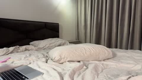 Snapshot of elisonnina chatting on 01-18-25, 09:02 Nina online show from 01-18-25, 09:02