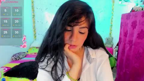 E L I S S A online show from 10-17-25, 08:55