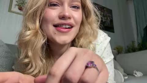 Stephanie online show from 01-08-26, 12:02