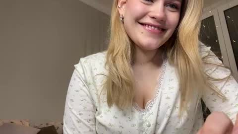 Stephanie online show from 01-16-26, 07:07