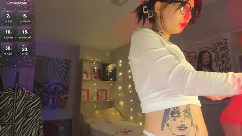 Elizabeth online show from 12-23-24, 01:13