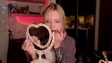 Elizabeth online show from 12-01-25, 09:31