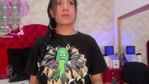 Elizabet Taylor online show from 11-26-25, 02:51