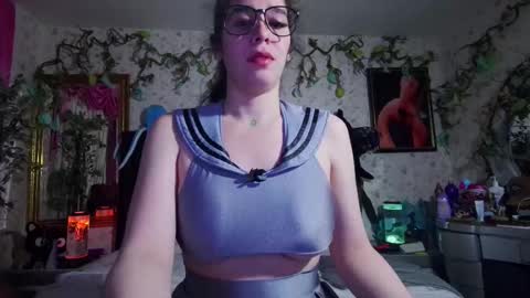 Elizabeth online show from 11-11-25, 11:21