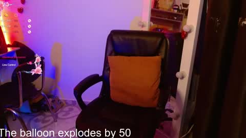 Elizabeth Martinez online show from 02-24-25, 08:14