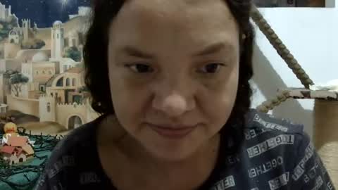 Elizabeth Martinez  online show from 01-06-25, 09:43