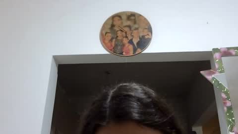 Elizabeth Martinez  online show from 01-18-25, 07:48