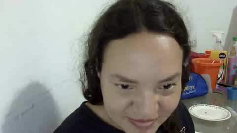 Elizabeth Martinez  online show from 02-06-26, 04:21