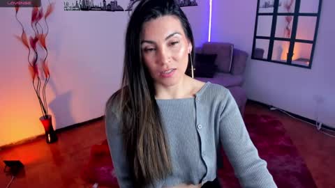 Elizabeth online show from 02-25-25, 06:42