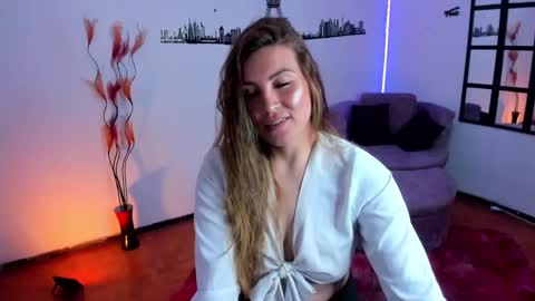 Elizabeth online show from 09-09-25, 01:27