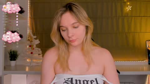 Elizabeth online show from 02-02-25, 01:02