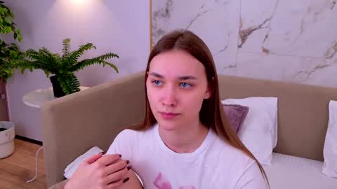 Elizabeth online show from 02-22-25, 07:36