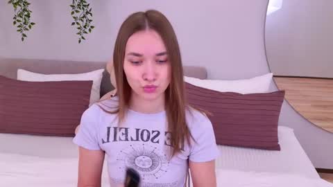 Elizabeth online show from 02-25-25, 03:16