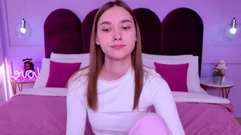 Elizabeth online show from 09-23-25, 03:09