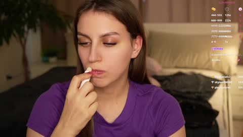 Snapshot of elizabethchaser chatting on 12-21-24, 08:50 Liza online show from 12-21-24, 08:50