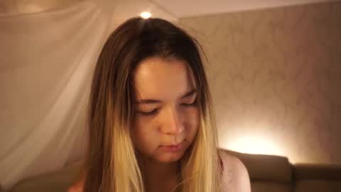 Elizabeth online show from 10-12-25, 06:18