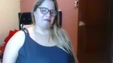 Elizabeth online show from 02-14-25, 01:18