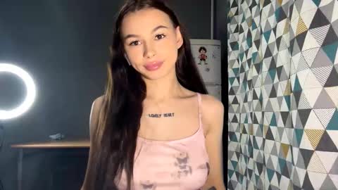 L O V E L Y online show from 10-10-25, 09:25