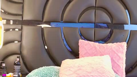 Snapshot of elizabetthkitty chatting on 01-26-25, 10:13 Elizabet online show from 01-26-25, 10:13