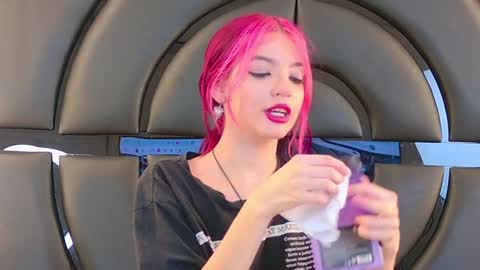 Snapshot of elizabetthkitty chatting on 01-27-25, 11:00 Elizabet online show from 01-27-25, 11:00