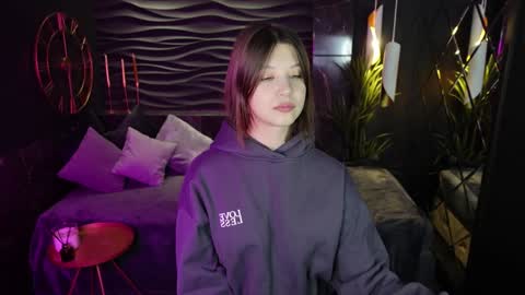 Eliza online show from 12-18-24, 12:40