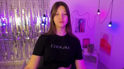 Eliza online show from 12-20-24, 04:46