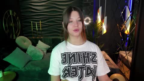 Eliza online show from 01-09-25, 05:11