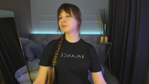 Eliza online show from 02-20-25, 04:57