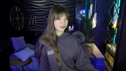 Eliza online show from 02-27-25, 07:47