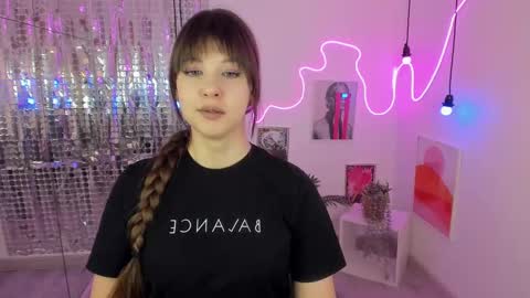 Eliza online show from 03-02-25, 01:05