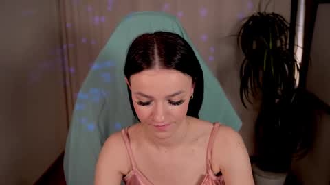 elizzza_ online show from 02-15-25, 08:44