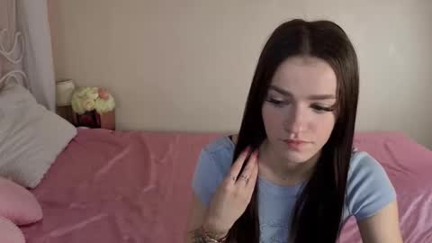 elizzza_ online show from 10-14-25, 05:19