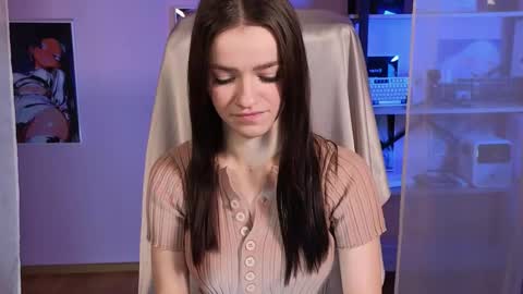 elizzza_ online show from 10-21-25, 05:19