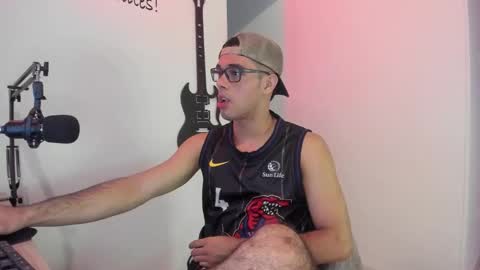 Snapshot of elkin_clark chatting on 02-18-26, 01:51 Elkin Clark online show from 02-18-26, 01:51