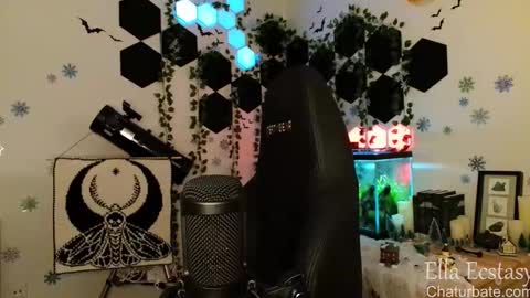 Ella Ecstasy online show from 03-08-25, 02:23