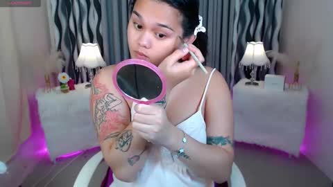 HI ITS ME ELLA online show from 10-01-25, 11:16