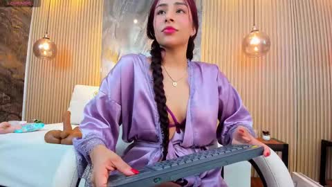 Snapshot of ella_harper chatting on 02-14-25, 06:02 ella harper online show from 02-14-25, 06:02