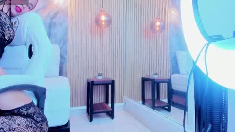 Snapshot of ella_harper chatting on 09-30-25, 02:38 ella harper online show from 09-30-25, 02:38