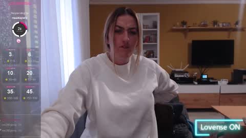 Snapshot of ella_max_live chatting on 10-07-25, 07:05 Ella Max online show from 10-07-25, 07:05