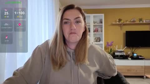 Snapshot of ella_max_live chatting on 11-04-25, 06:23 Ella Max online show from 11-04-25, 06:23