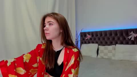 Snapshot of ella_mayers chatting on 02-10-25, 04:41 Ella Mayers online show from 02-10-25, 04:41