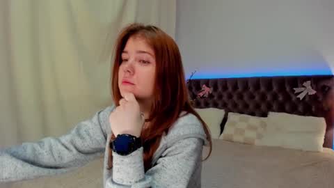 Snapshot of ella_mayers chatting on 02-13-25, 09:49 Ella Mayers online show from 02-13-25, 09:49