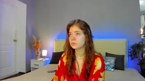 Snapshot of ella_mayers chatting on 02-23-25, 01:53 Ella Mayers online show from 02-23-25, 01:53