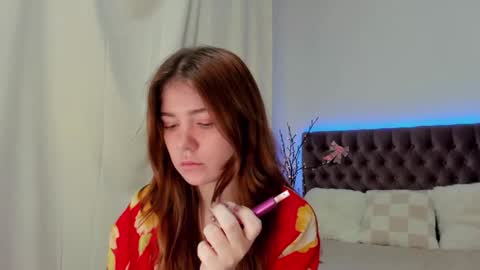 Snapshot of ella_mayers chatting on 02-27-25, 03:36 Ella Mayers online show from 02-27-25, 03:36